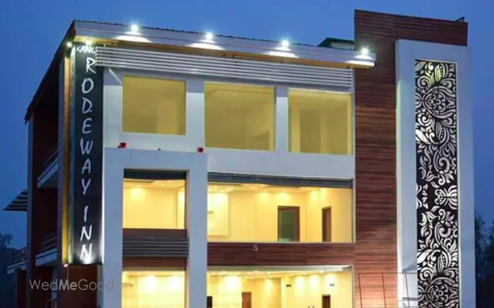 Hotel Kangra Rodeway Inn exterior view